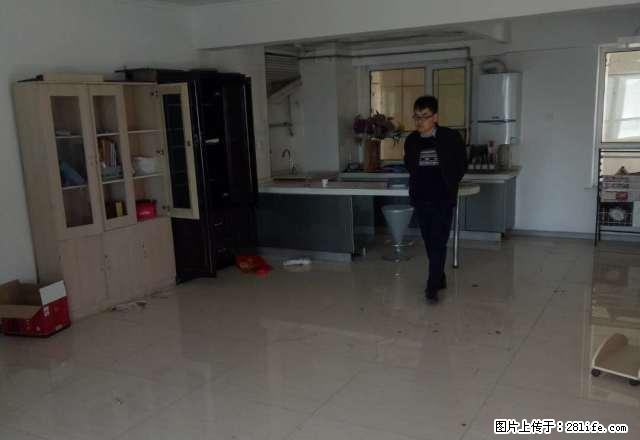 天山区小西门金碧华府三室，可办公住家，繁华地段，高端商区 - 房屋出租 - 房屋租售 - 乌鲁木齐分类信息 - 乌鲁木齐28生活网 xj.28life.net